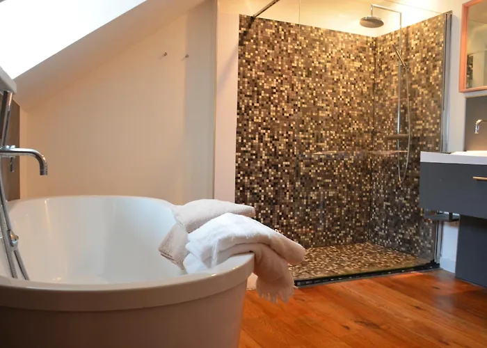 Grand Loft 110m Coeur Historique Et Parking Prive Rare