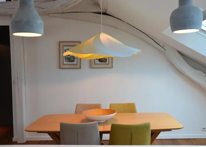 Grand Loft 110m Coeur Historique Et Parking Prive Rare Angers